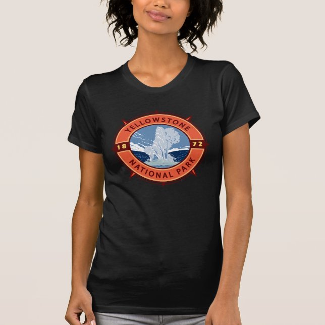 Yellowstone National Park Retro Compass Emblem T Shirt (Framsida)