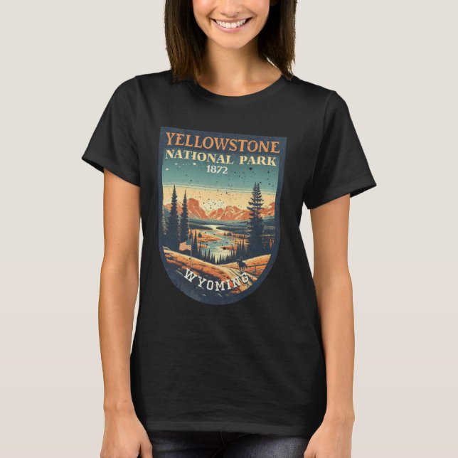 Yellowstone National Park Retro Distress Badge Pos T Shirt (Framsida)