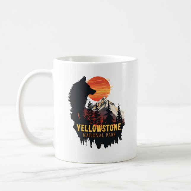 Yellowstone National Park, Varg Orange Sunset Art Kaffemugg (Vänster)