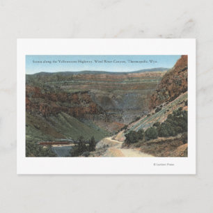 Yellowstone, WY - Yellowstone Highway och Vind Vykort