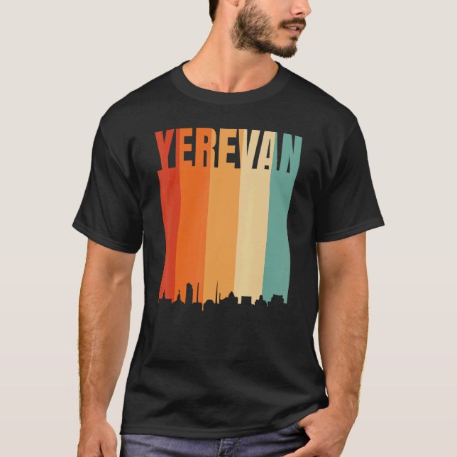 Yerevan Skyline T Shirt (Framsida)