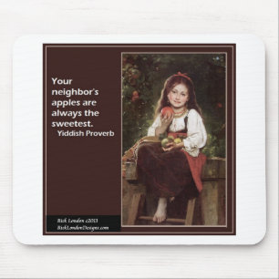 Yiddistisk saltning av äpplen och grafik musmatta