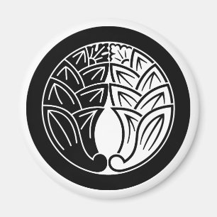 Yin och yang Embracing japanese gingers in Circle Magnet