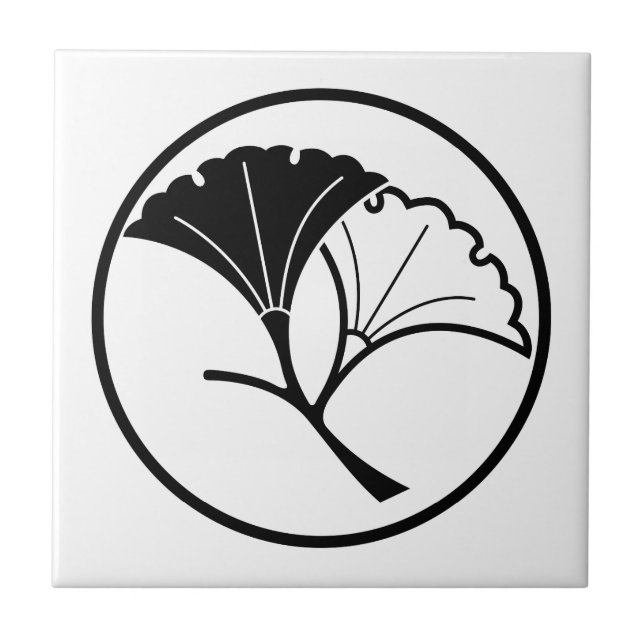 Yin och yang ginkgo blad i trådliknande ring kakelplatta (Framsidan)