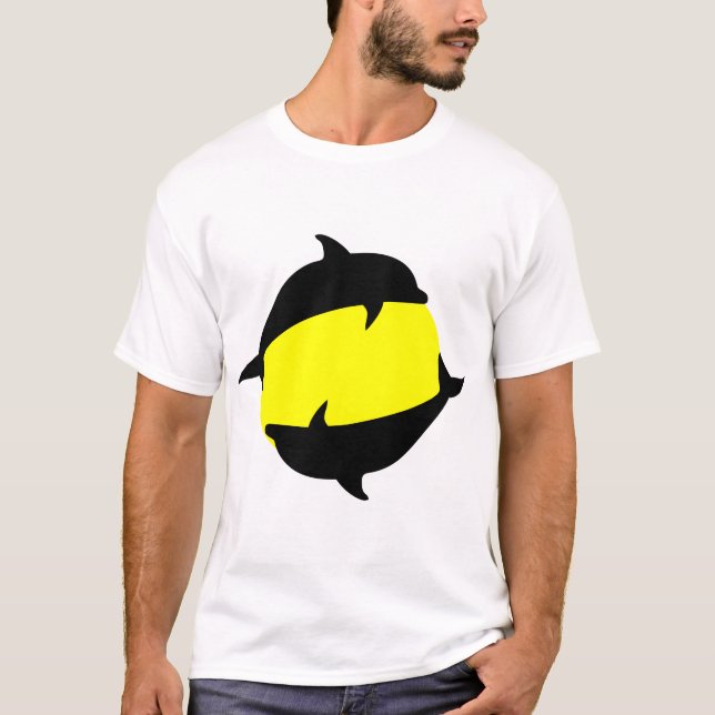 Yin Yan och söta delfiner i sol T Shirt (Framsida)
