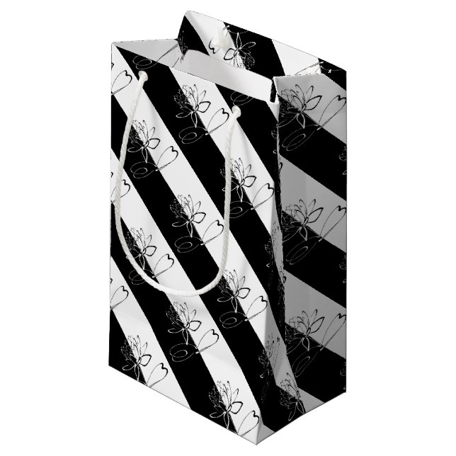 Yin Yang Black White Lotus Blommar (Framsidan Vinklad)