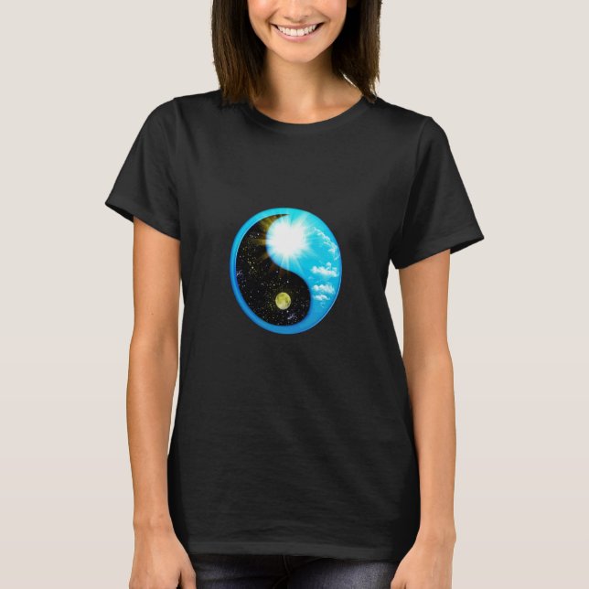 Yin Yang Day and Night T Shirt (Framsida)