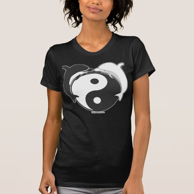 Yin Yang Dolphins Black/White Tee Shirt (Framsida)