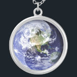 Yin-Yang harmoni på vårt planet Silverpläterat Halsband<br><div class="desc">Skapat med hoppet att vårt planet/denna värld oss bor ska arbete i mer av Taos långt som balanseras i Yin-Yang harmoni.</div>