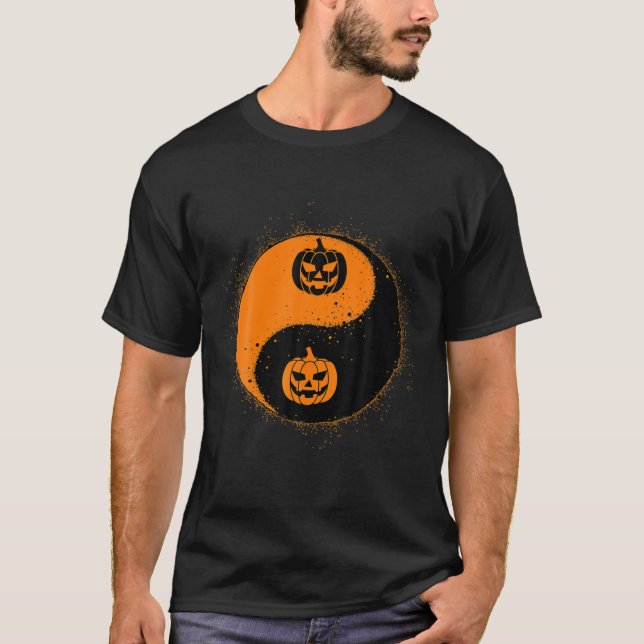 Yin Yang Pumpkin Martial Arts Costume Coola Hallow T Shirt (Framsida)