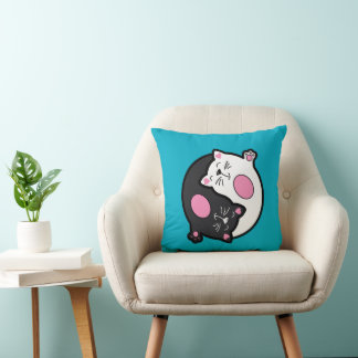 Yin Yang Sovande Katter i Svart och Vitt Kudde