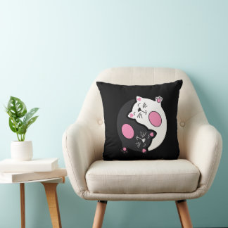 Yin Yang Sovande Katter I Svart Och Vitt Kudde