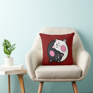 Yin Yang Sovande Katter I Svart Och Vitt Kudde