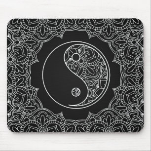 Yin yang symbol i svartvit snöreprydnad musmatta
