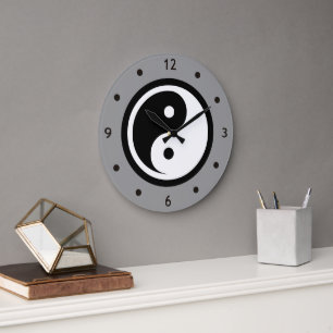 Yin Yang Symbol - solid tattodesign 2 Stor Klocka