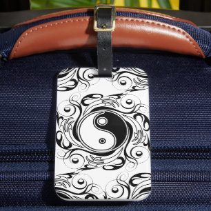 Yin & Yang-symbol svart och vit tatueringsstil Bagagebricka