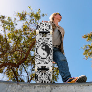 Yin & Yang-symbol svart och vit tatueringsstil Mini Skateboard Bräda 18,5 Cm