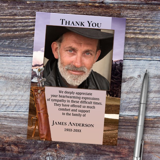 Ympati för gyllene nöjesfoto - tack för ditt kort (Heartfelt memorial or funeral photo Thank You card with golf clubs and golf course)