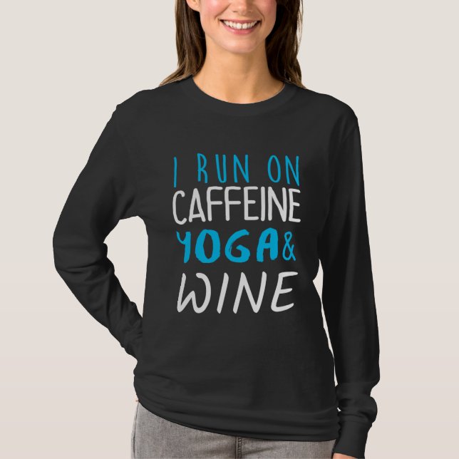 Yoga and Wine themed T Shirt (Framsida)