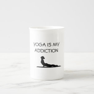 Yoga är mitt beroende benporslin mugg