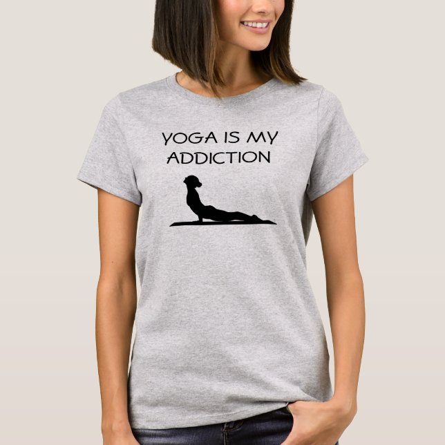 Yoga är mitt beroende t shirt (Framsida)