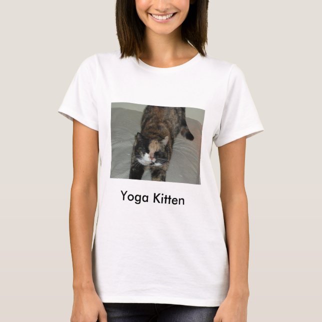 Yoga Calico Cat Tee Shirt (Framsida)