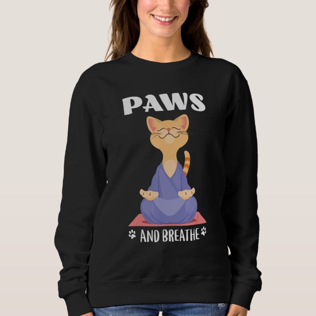 Yoga Cat Cute Paws And Breathe T Shirt (Framsida)