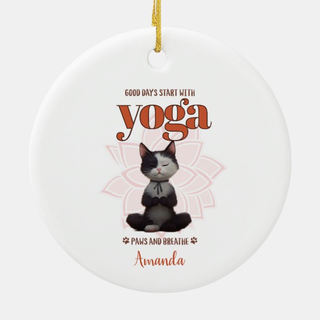 Yoga Cat Funny Tassar och Breathe Personlig Julgransprydnad Keramik (Baksidan)
