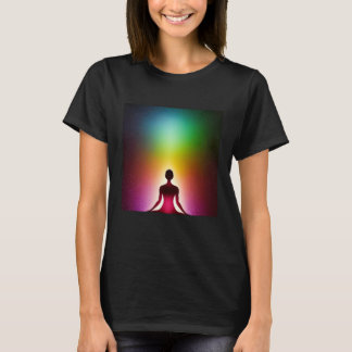 Yoga flicka kvinnlig solhälsning meditation Chakra T Shirt
