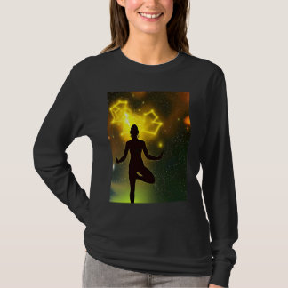 Yoga flicka Kvinnlig solhälsning Meditation Chakra T Shirt