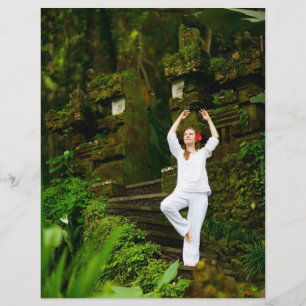 Yoga för unga kvinnor reklamblad