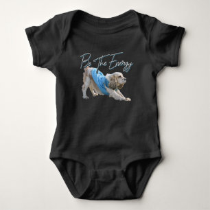 Yoga-Hund nedåt - var energicitatet än finns T Shirt