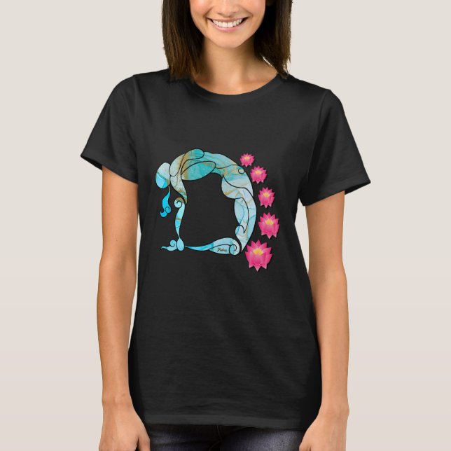 Yoga in Pose ~ Ustrasana T Shirt (Framsida)