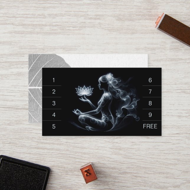 Yoga Instructor Lotus Meditation Pose Glowing Mist Lojalitetskort (Fram/Back In Situ)