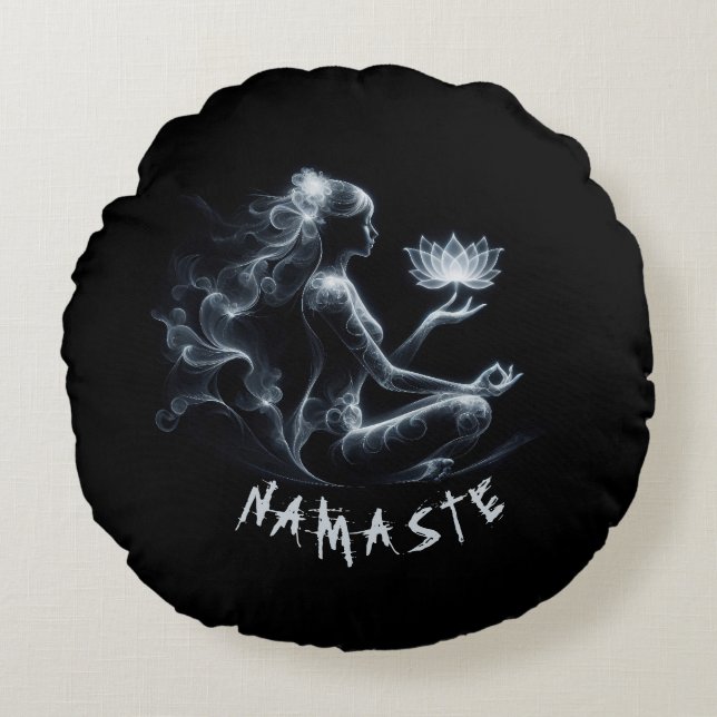 Yoga Instructor Lotus Meditation Pose Glowing Mist Rund Kudde (Framsidan)