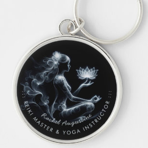 Yoga Instructor Lotus Meditation Pose Glowing Mist Rund Silverfärgad Nyckelring