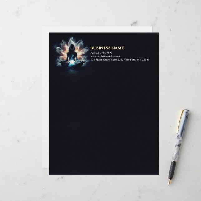 Yoga Instructor Meditation Pose Glowing Mist Lotus Brevhuvud (Fram/Back In Situ)