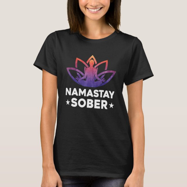 Yoga Meditate Exhale Inhale Tipsy Drinking Namasta T Shirt (Framsida)