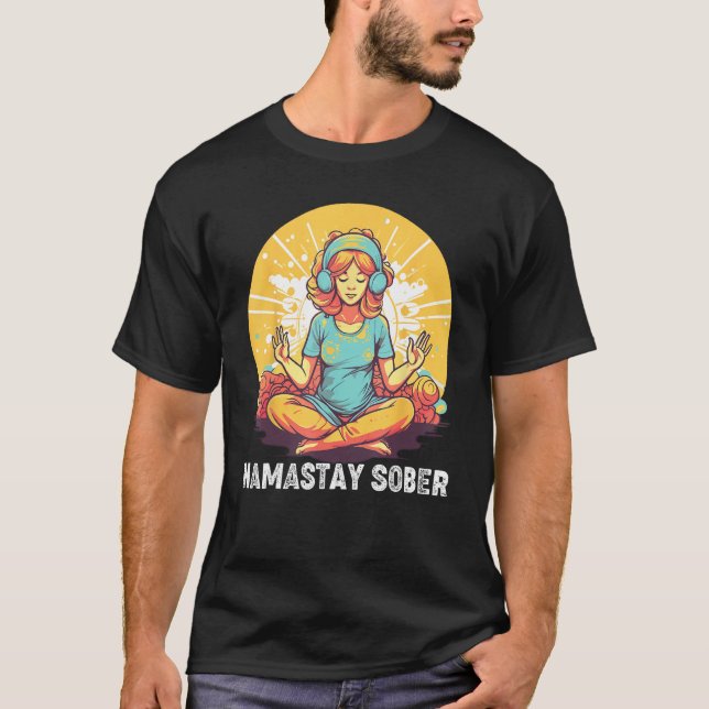 Yoga Meditate Exhale Inhale Tipsy Drinking Namasta T Shirt (Framsida)