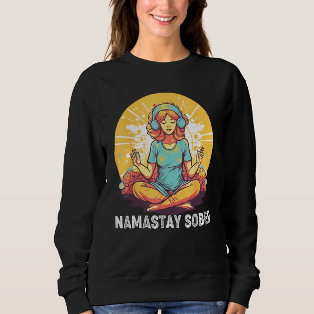 Yoga Meditate Exhale Inhale Tipsy Drinking Namasta T Shirt (Framsida)