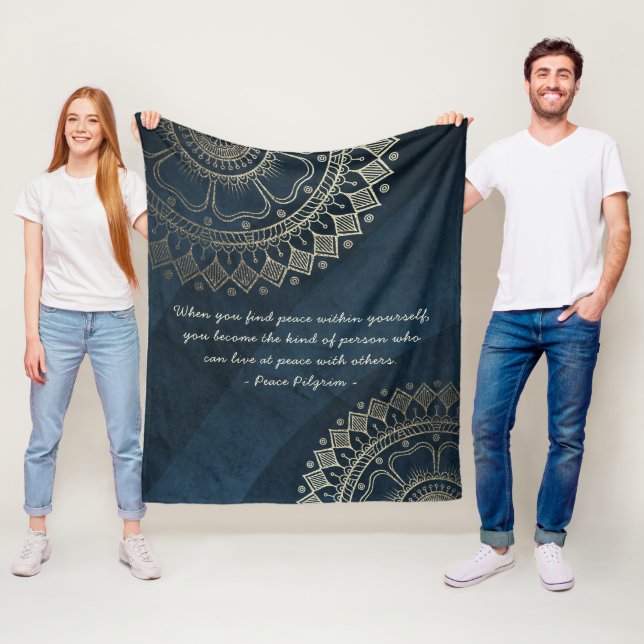 Yoga Meditation Instructor Blue Guld Mandala Quote Fleecefilt (På plats)