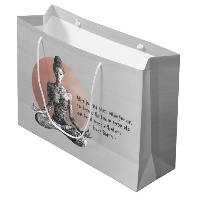 Yoga Meditation Instructor Reiki Master Lotus Pose (Framsidan Vinklad)