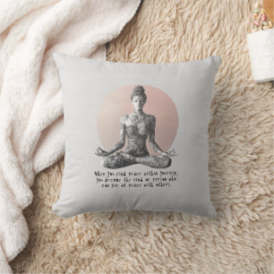 Yoga Meditation Instructor Reiki Master Lotus Pose Kudde
