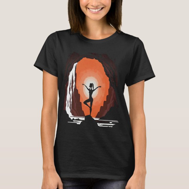 Yoga Meditation-instruktör Mamma som gör Yoga i Va T Shirt (Framsida)