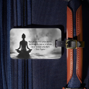 Yoga-meditationsinstruktör Lotus-pose bläckmåleri Bagagebricka