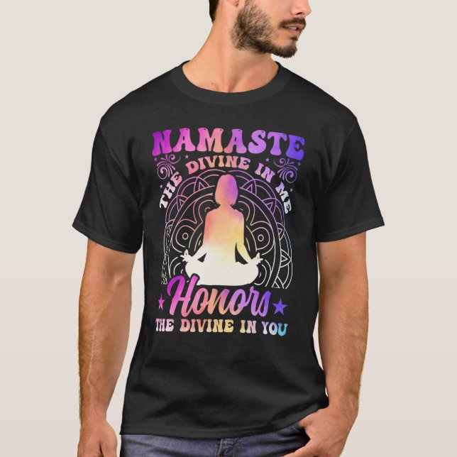 Yoga Namaste the Divine in Me Spiritual Yoga Medit T Shirt (Framsida)