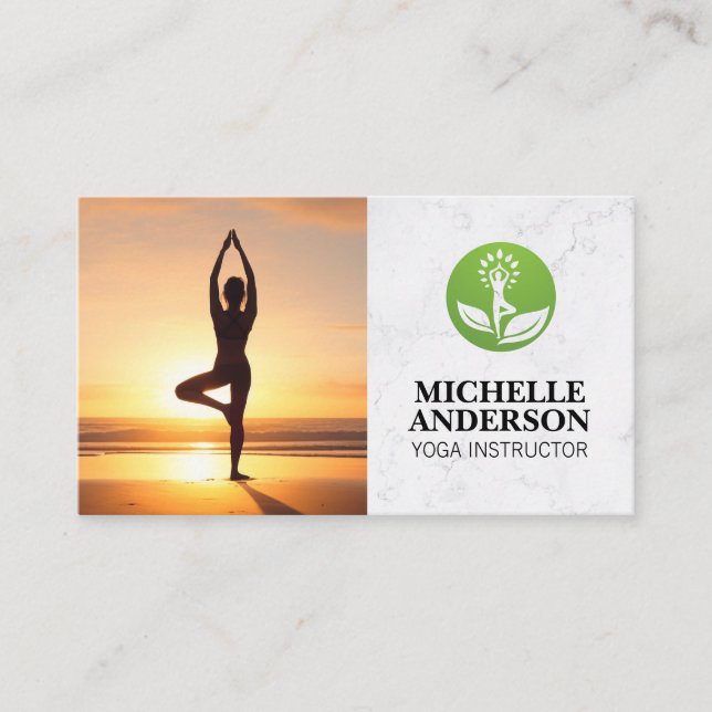 Yoga Pose in the Sun | Health Mindfulness Logo Visitkort (Framsida)