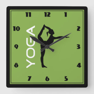 Yoga Pose Silhouette på Gröntens bakgrund Fyrkantig Klocka