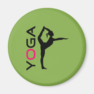 Yoga Pose Silhouette på Gröntens bakgrund Magnet