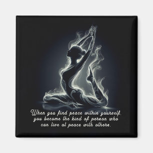 Yoga Reiki-instruktör med en-legerad Kung Pigeon P Magnet